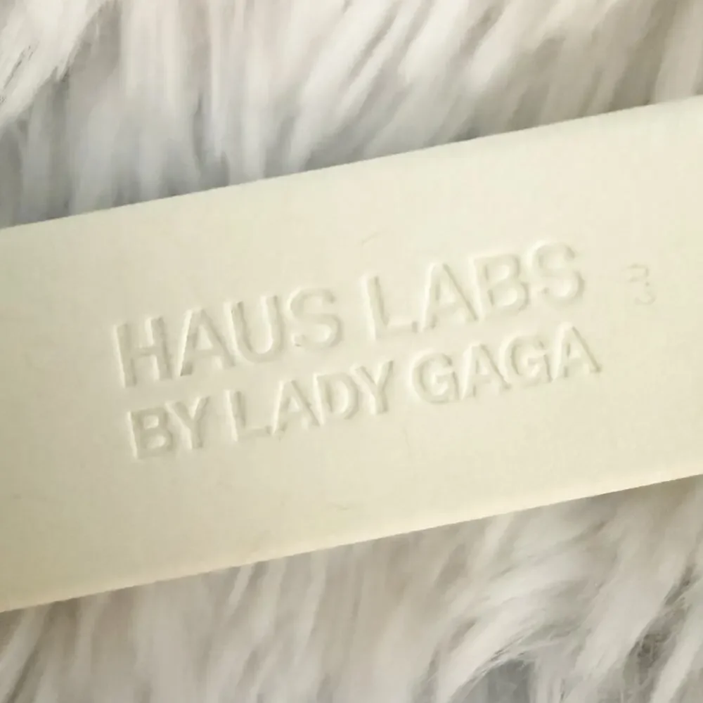 HAUS LABS | Lady Gaga PhD Hybrid Lip Glaze Full size | Guava (Soft Warm Pink)